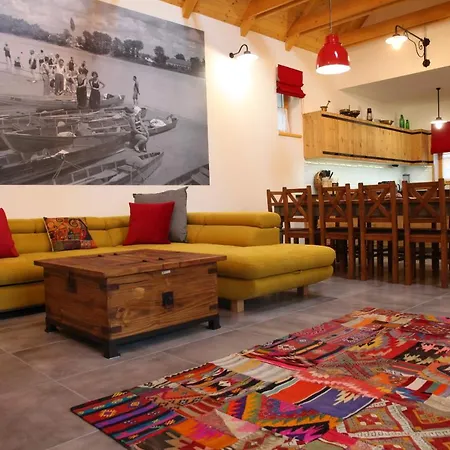 Doeme's Point Leányfalu